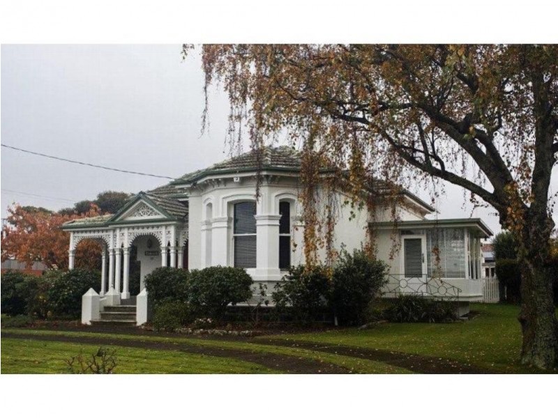 16 Victoria Parade, Devonport TAS 7310