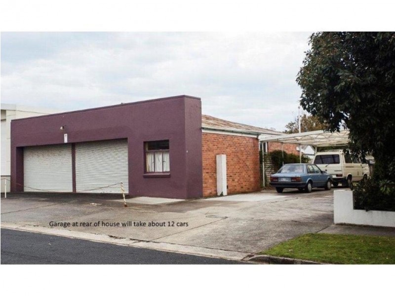 16 Victoria Parade, Devonport TAS 7310