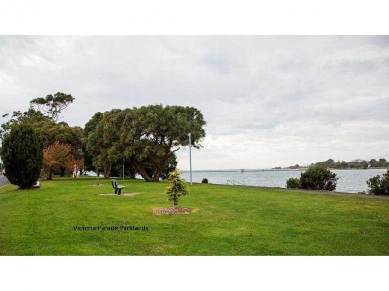 16 Victoria Parade, Devonport TAS 7310