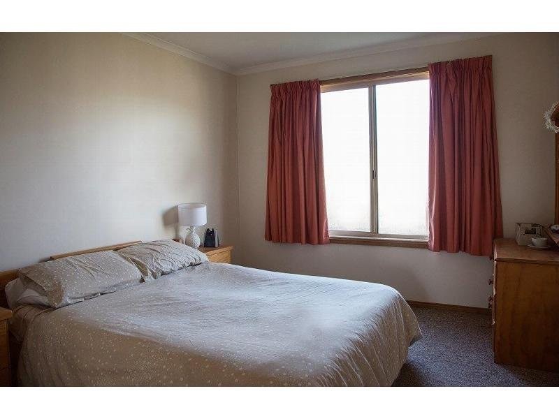 2/111 George Street, Devonport TAS 7310