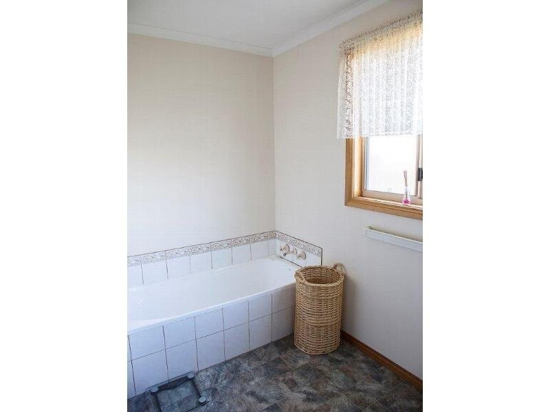 2/111 George Street, Devonport TAS 7310