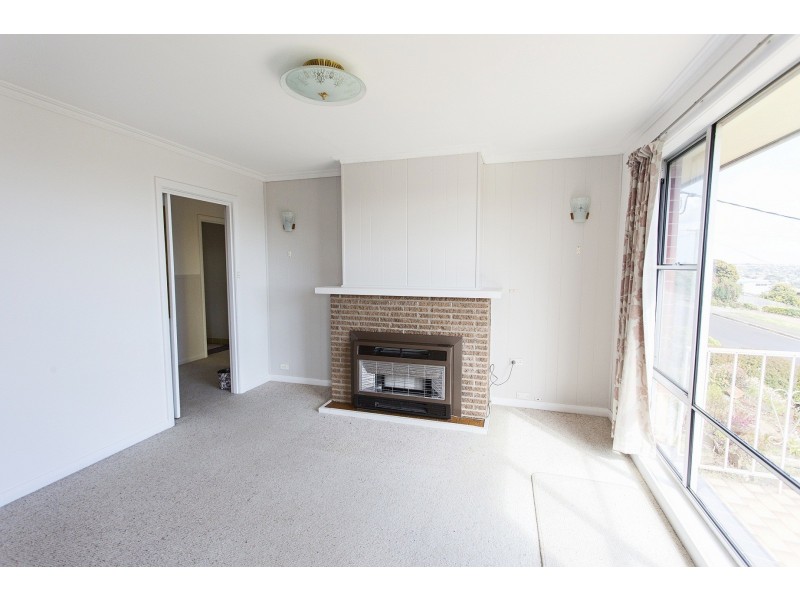 60 Sunbeam Crescent, East Devonport TAS 7310