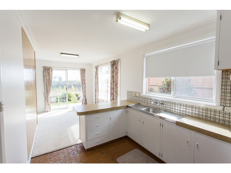 60 Sunbeam Crescent, East Devonport TAS 7310