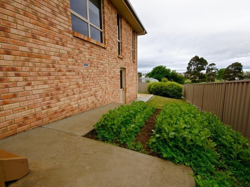18 Rowena Court, Devonport TAS 7310