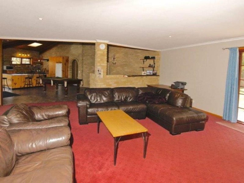 65 Lawrence Drive, Devonport TAS 7310