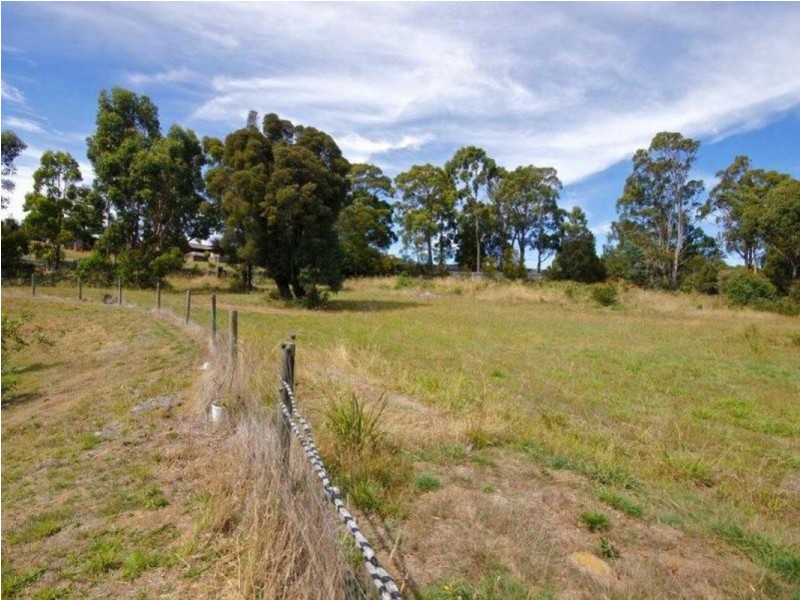 65 Lawrence Drive, Devonport TAS 7310