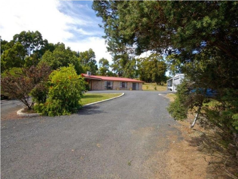 65 Lawrence Drive, Devonport TAS 7310