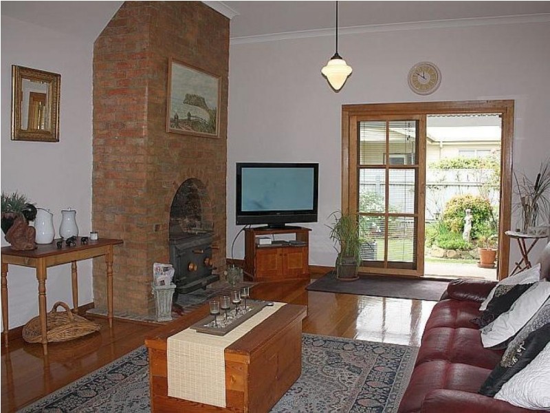 6 George Street, Latrobe TAS 7307