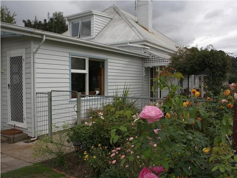 6 George Street, Latrobe TAS 7307