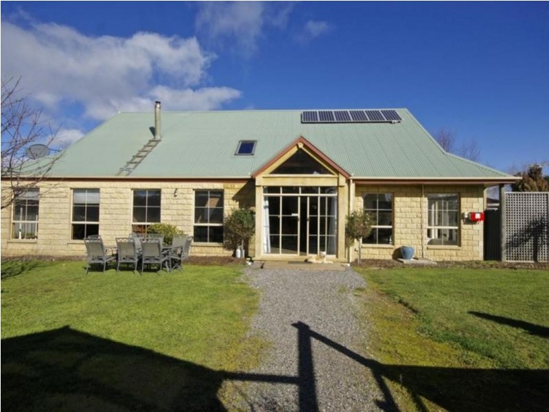 2 Pioneer Crescent, Sheffield TAS 7306