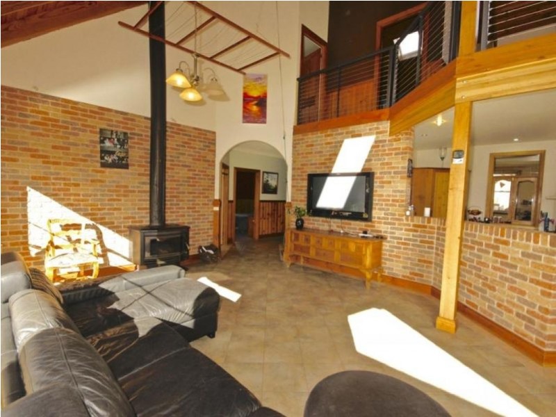 2 Pioneer Crescent, Sheffield TAS 7306