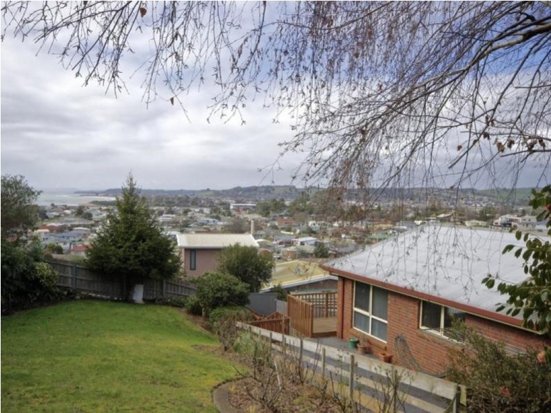 18 Kywong Crescent, West Ulverstone TAS 7315