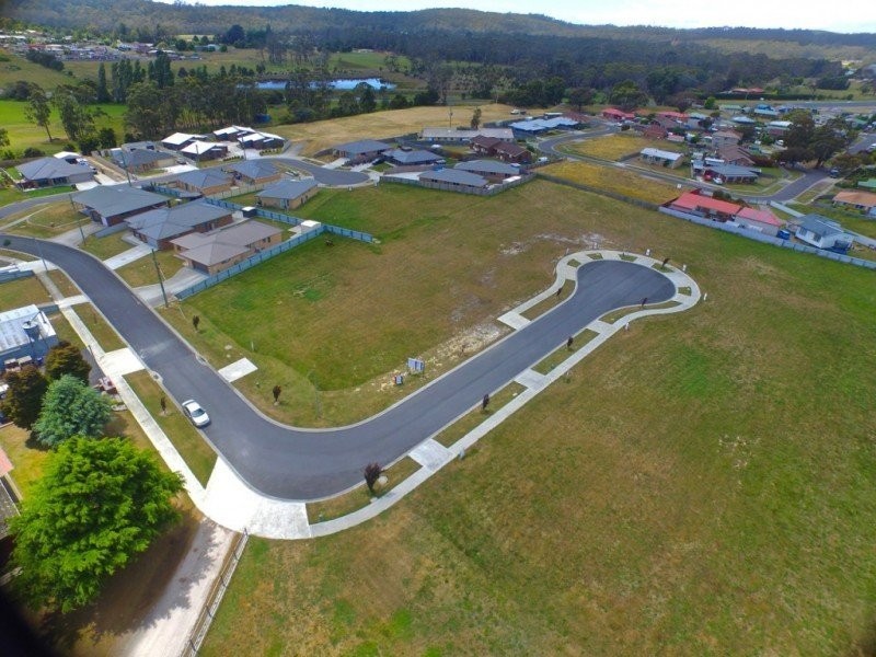 12 The Avenue, Latrobe TAS 7307