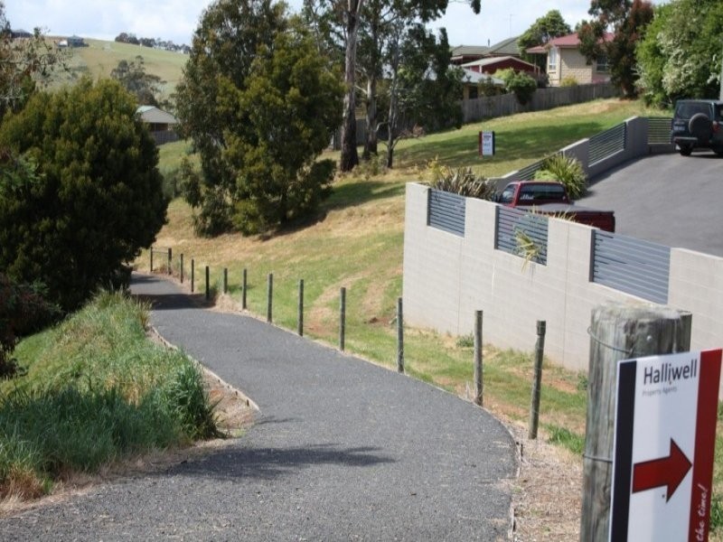 10 Langslow Drive, Miandetta TAS 7310