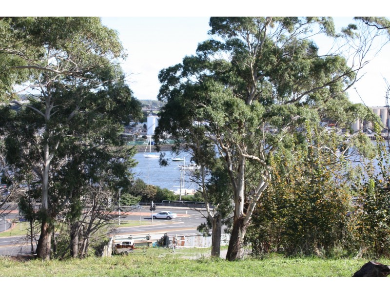 4 Marine Street, East Devonport TAS 7310