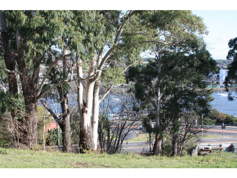 4 Marine Street, East Devonport TAS 7310