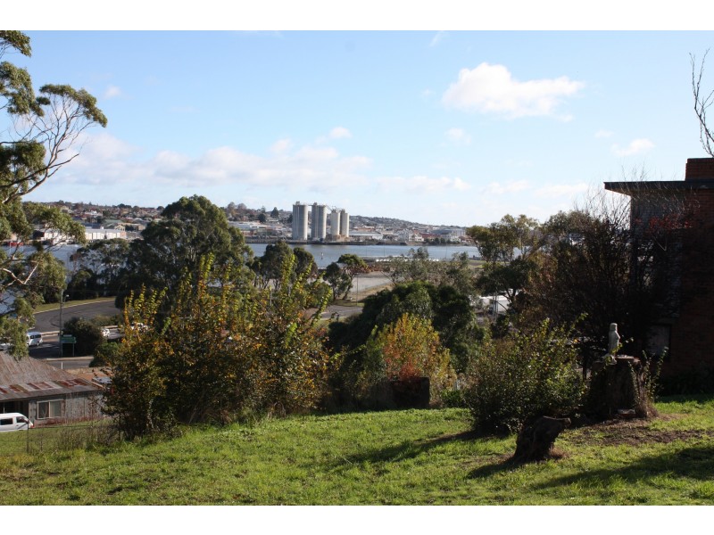 4 Marine Street, East Devonport TAS 7310