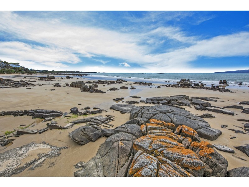 27 Hawley Esplanade, Hawley Beach TAS 7307