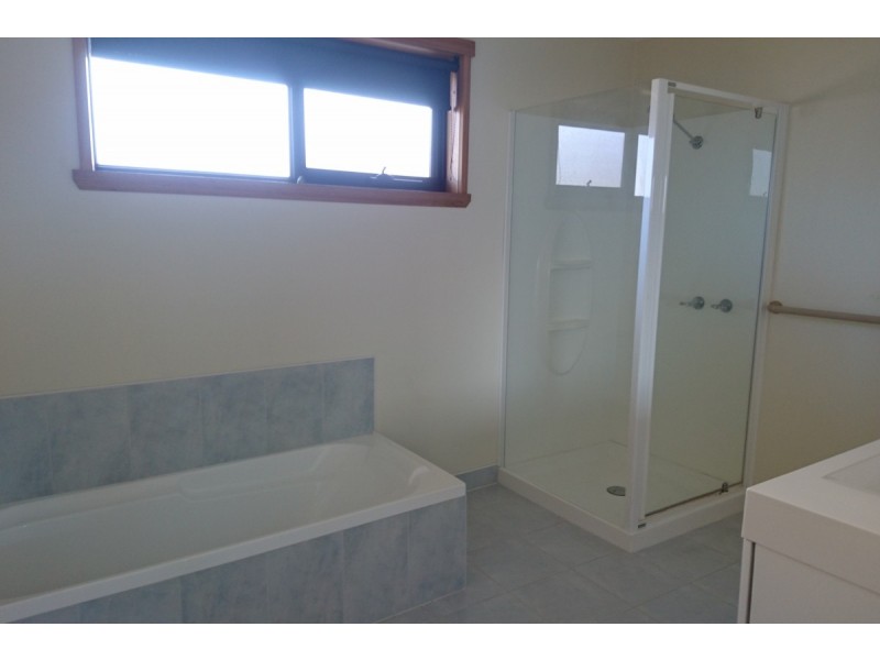2/115 William Street, Devonport TAS 7310