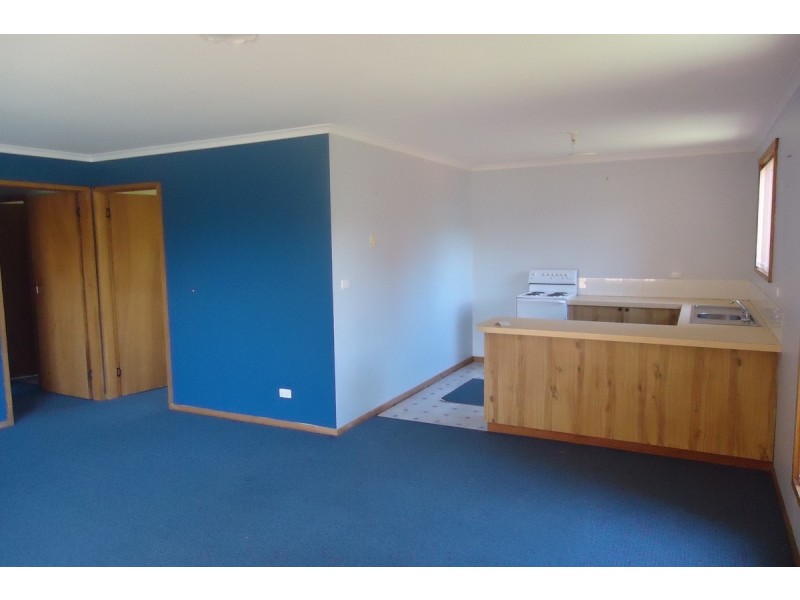2/11 Arden Avenue, Devonport TAS 7310