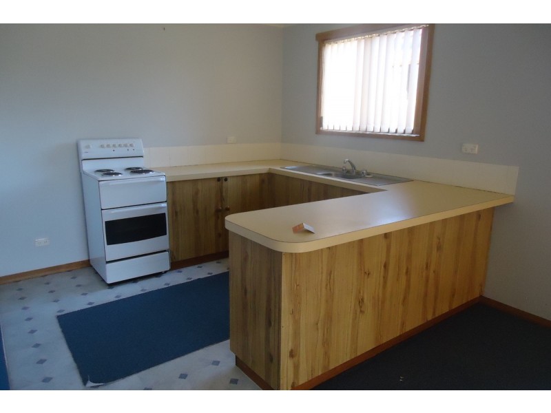 2/11 Arden Avenue, Devonport TAS 7310