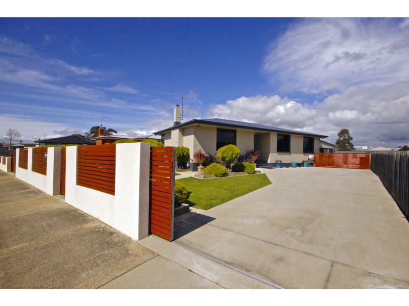 50 Chichester Drive, Devonport TAS 7310