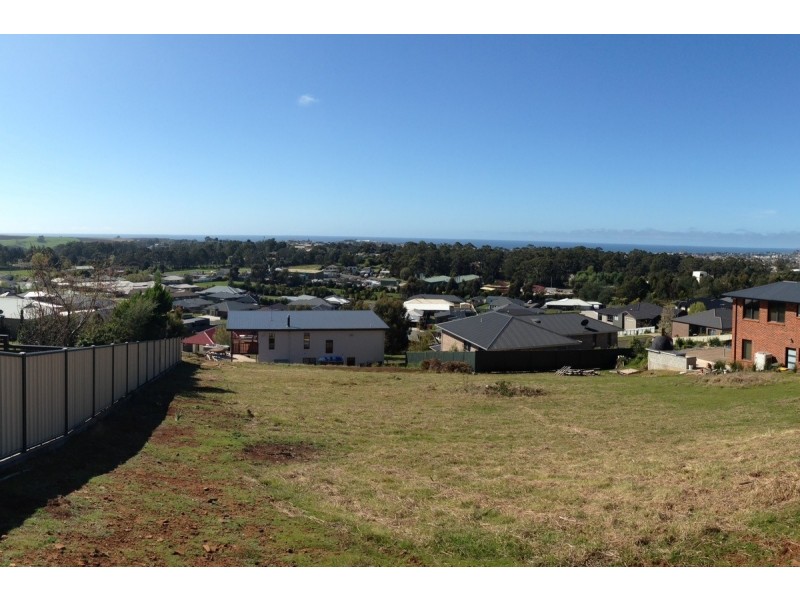 33 Leary Avenue, Stony Rise TAS 7310