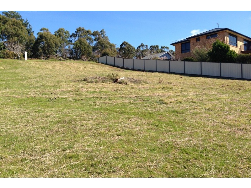 33 Leary Avenue, Stony Rise TAS 7310