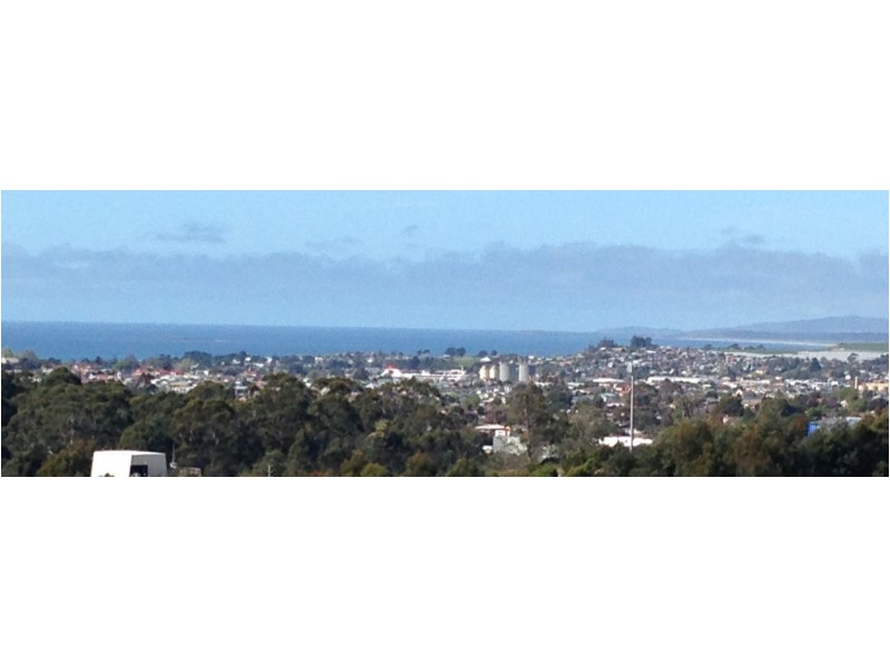 33 Leary Avenue, Stony Rise TAS 7310