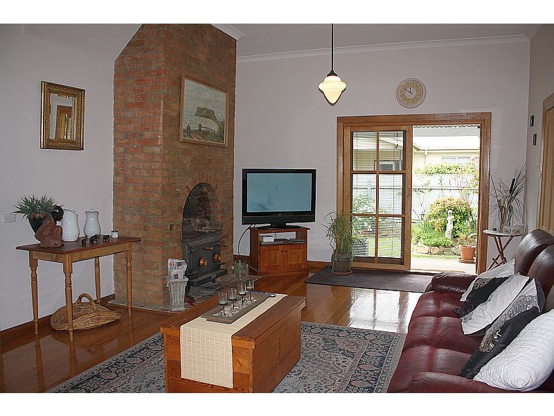 6 George Street, Latrobe TAS 7307