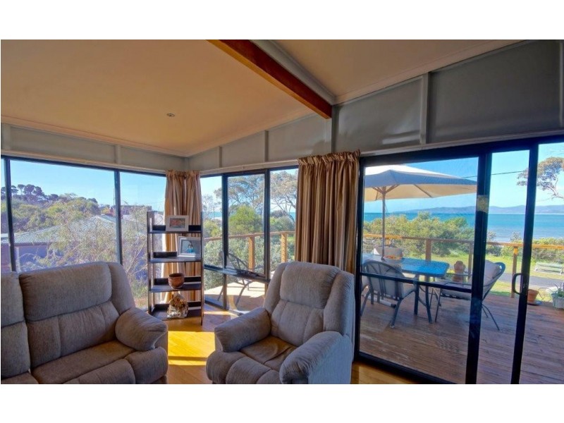 35 Hawley Esplanade, Hawley Beach TAS 7307