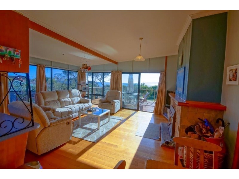 35 Hawley Esplanade, Hawley Beach TAS 7307