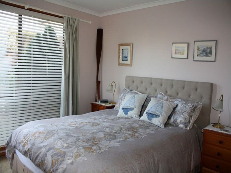 7 Freer Street, Shearwater TAS 7307