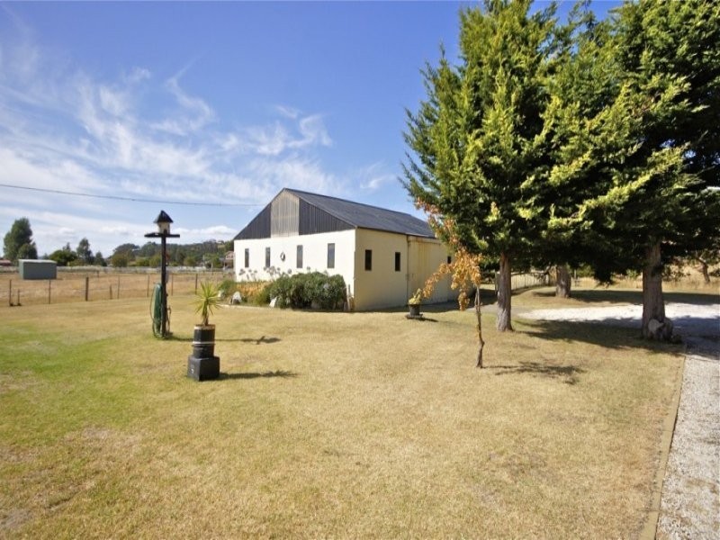 139 Penguin Road, West Ulverstone TAS 7315