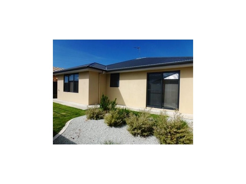 1/14 Earl Grove, Latrobe TAS 7307
