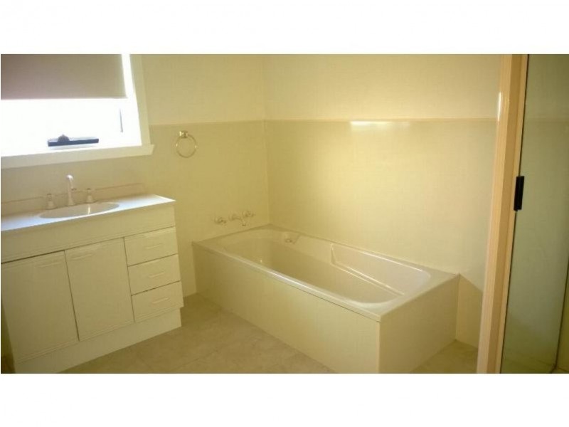 1 St Georges Crescent, Shearwater TAS 7307