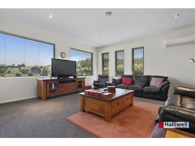 31 James Road, Acacia Hills TAS 7306