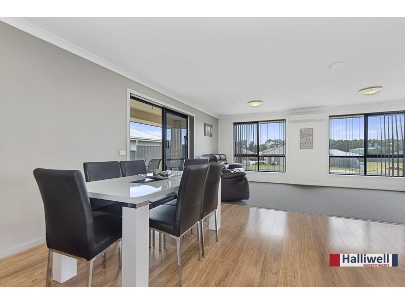 30 Washington Drive, Stony Rise TAS 7310