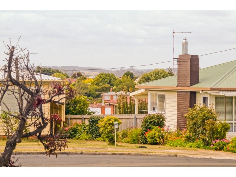12 Highview Crescent, Devonport TAS 7310