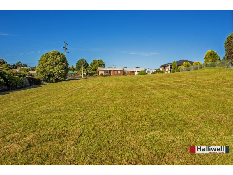 32 Highfield Road, Ambleside TAS 7310