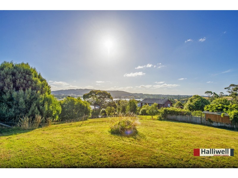 32 Highfield Road, Ambleside TAS 7310