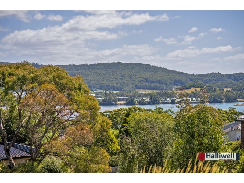 32 Highfield Road, Ambleside TAS 7310