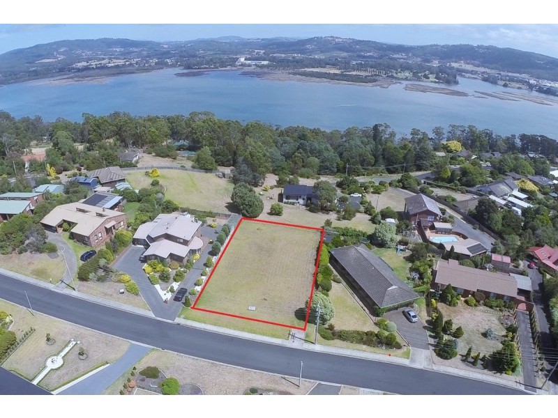 32 Highfield Road, Ambleside TAS 7310
