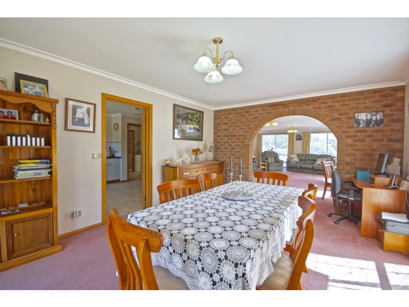42 Maxwell Drive, Latrobe TAS 7307