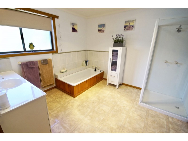 42 Maxwell Drive, Latrobe TAS 7307