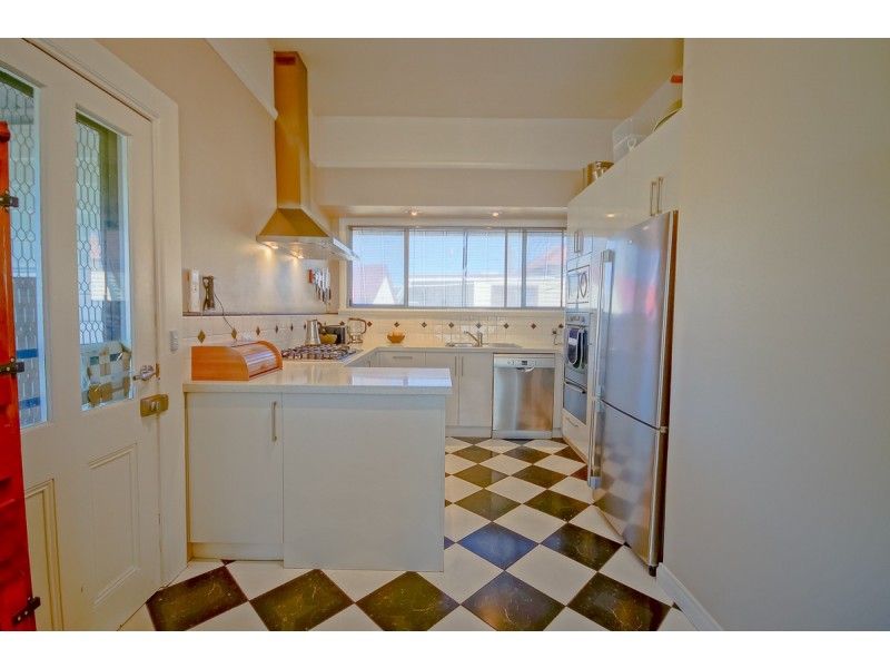 37 Ashburner Street, Devonport TAS 7310
