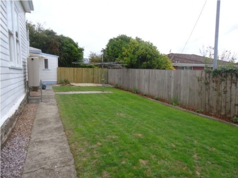 2/10 Nicholls Street, Devonport TAS 7310