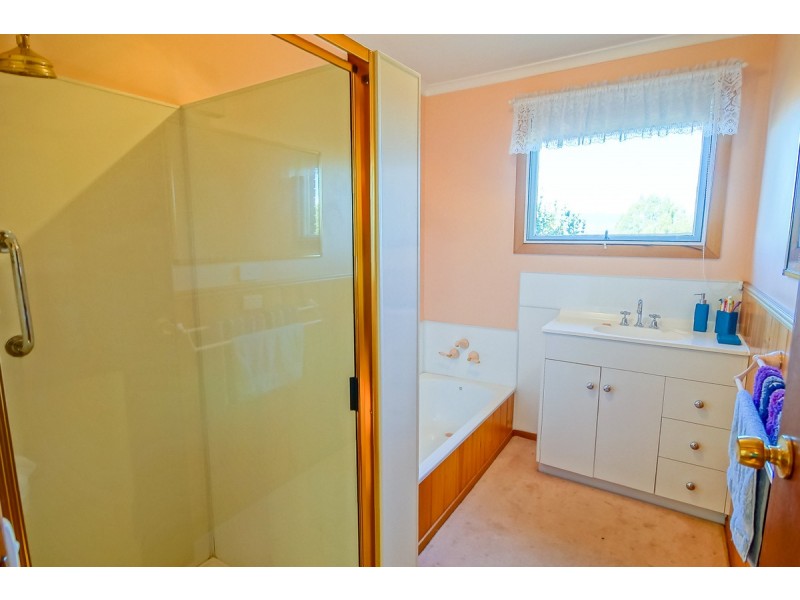 2 Lemana Street, Miandetta TAS 7310