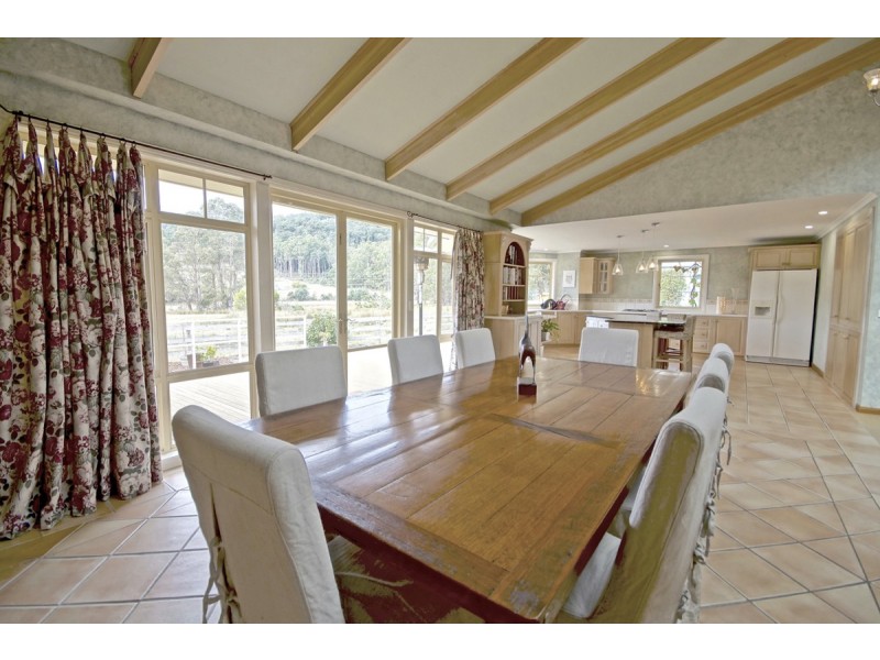 25 Lawrence Avenue, Acacia Hills TAS 7306
