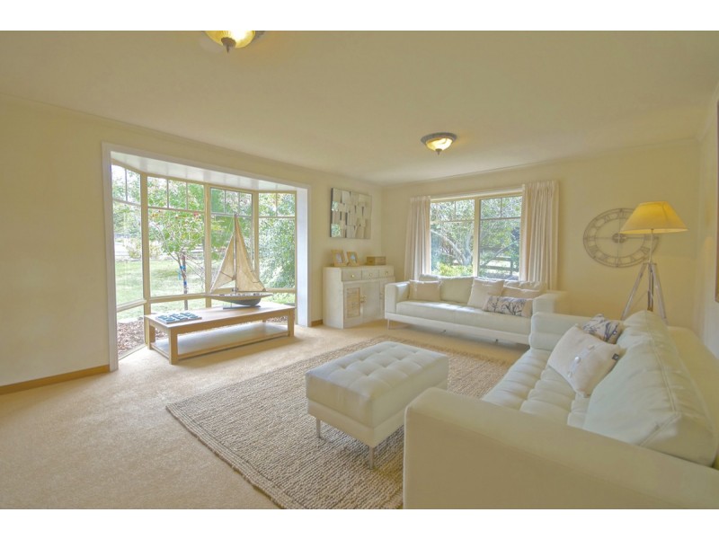 25 Lawrence Avenue, Acacia Hills TAS 7306